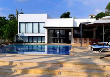 Quinta con Piscina Privada en el condominio campestre el Peñon Girardot
