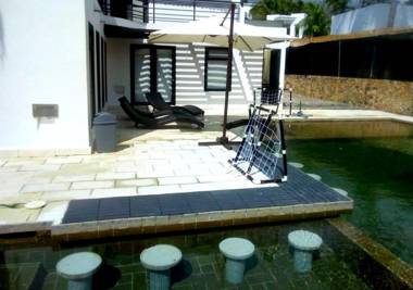 Casa Campestre con Piscina Privada en el Condominio Campestre el Peñon