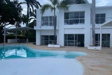 Espectacular Casa Condominio Lagos del Peñón Girardot-Colombia