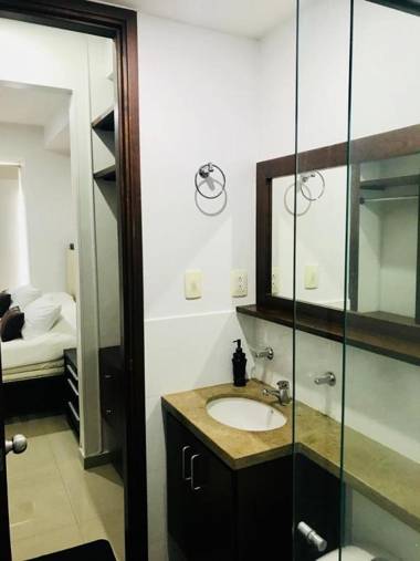 APARTAMENTO AMOBLADO CON EXCELENTE UBICACIÓN