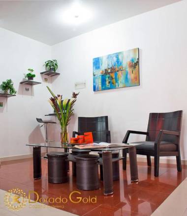 Hotel Dorado Gold Airport