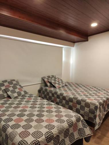 acogedor Hostal usaquen la parada del tren