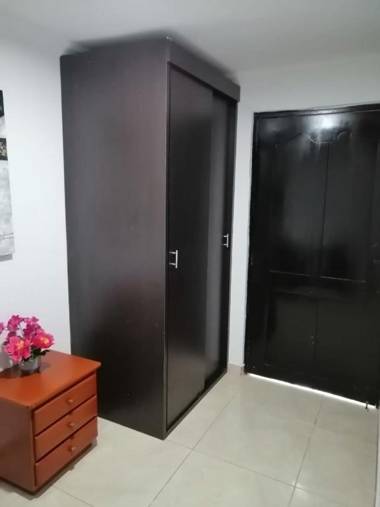 HABITACIÓN INDEPENDIENTE y APARTAESTUDIO EN EL PARAÍSO