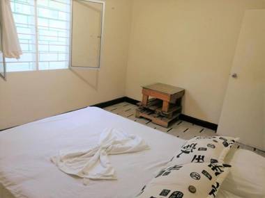 HABITACION PRIVADA EN CASA DE MIS PADRES