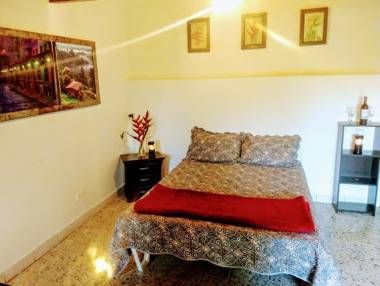 Casa Roja Parche Campestre - Hospedaje Guatapé