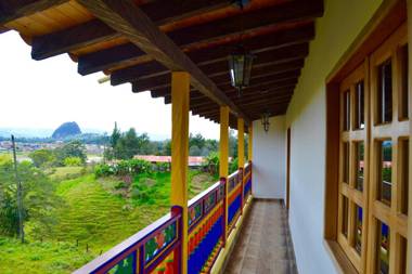 Roble Colonial - Apartahotel en Guatapé