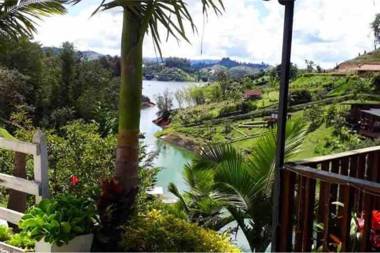 Acogedora cabaña en el Peñol