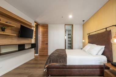 Olive Living Suites by HOUSY HOST