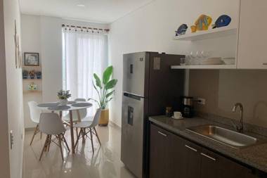 Hermoso apto con piscina parqueadero y wifi.