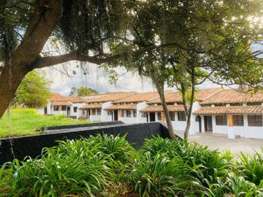 Aviva Guatavita - HOSTEL - CHILL & BAR