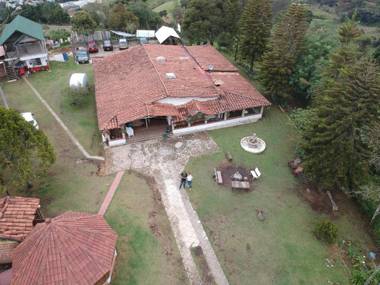 Al Bosque Hostel & Glamping