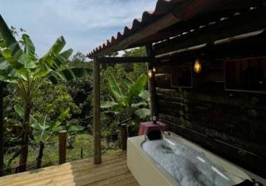 Glamping con Jacuzzi para Parejas en Caldas