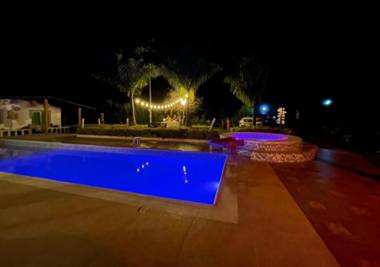 Glamping con Jacuzzi para Parejas en Caldas
