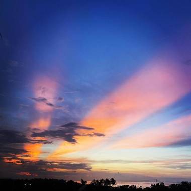 RCH LUXURY HOTEL & POOL