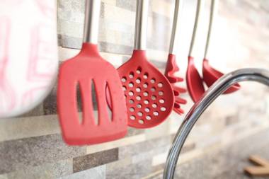 Cozy Apt with Office - 30' from the AIRPORT