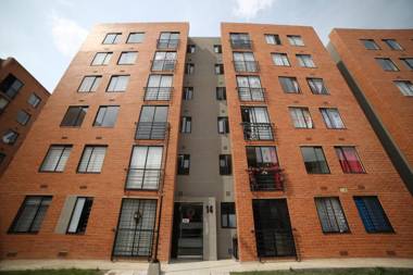 Cozy Apt with Office - 30' from the AIRPORT