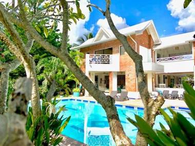 Casa de las Flores tropical