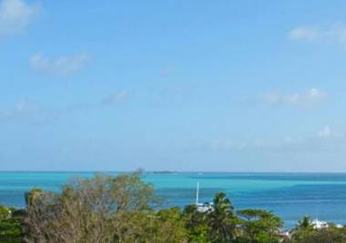 Apartamento Vacacional con Piscina en San Andres