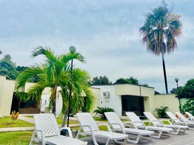 TACALOA INN EXPERIENCE