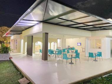 TACALOA INN EXPERIENCE