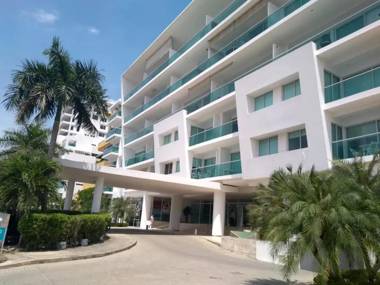 Apartamento 3 alcobas con vista frente al mar Morros 922