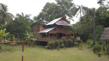 Hostal Búho Amazonas tours