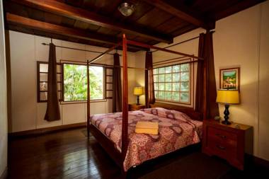 Casa de Piedra Escazú