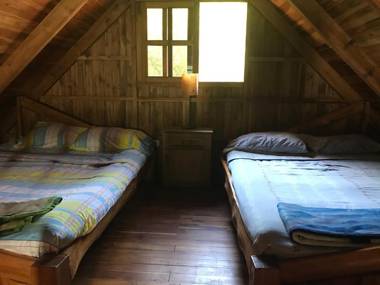 Hotel Cabanas La Teca