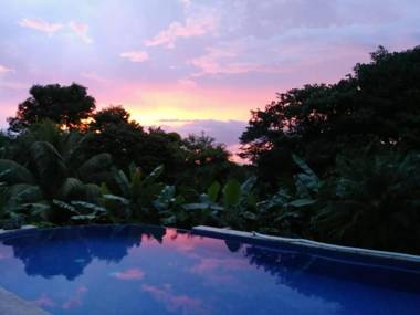 Studio Pilon De Pavones