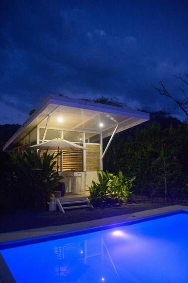 Hacienda la Moringa Playa Hermosa-Jaco B&B