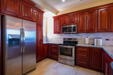 Break Water Point Penthouse 7th Floor