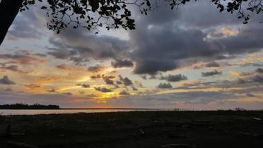 TikiVillas Rainforest Lodge - Adults Only