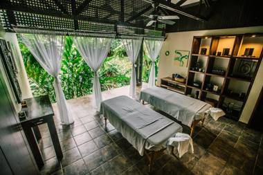 TikiVillas Rainforest Lodge - Adults Only