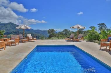 Nature's Edge Boutique Hotel