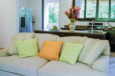 Makara Toucan Suite / 2nd Floor