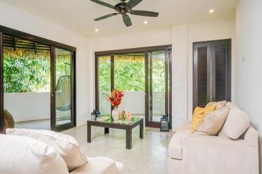 Makara Toucan Suite / 2nd Floor