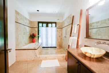 Makara Suite Mariposa Ground Floor