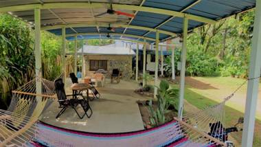 Uvita river guesthouse