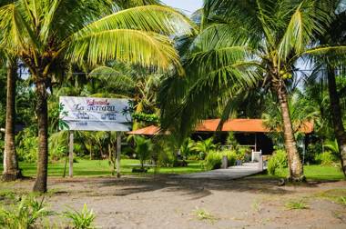 Hotel Tortuguero Beachfront