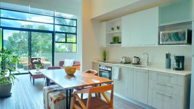 The Train Suites Santa Ana