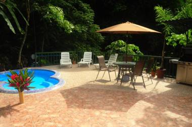 Casa Macaw Jungle Cabin w Private pool Wifi and AC