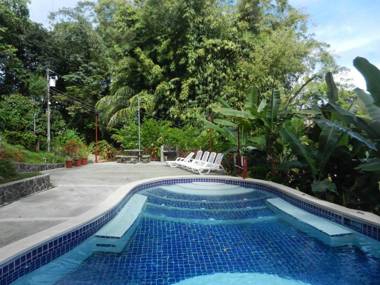 Eco-Condo Serviced Apartments in Quepos w Pool Wildlife Visits