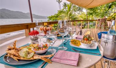 Isla Chiquita Glamping Hotel