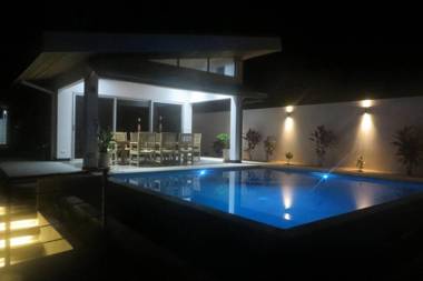 New Hill top Home with a Beautiful Tropical View