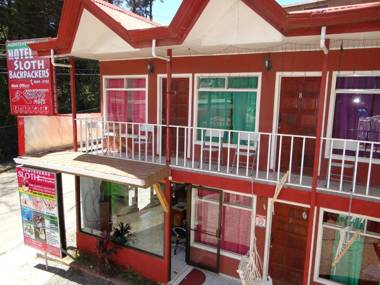 Hotel & Hostel Sloth Backpackers