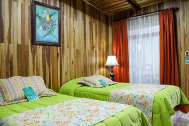 Los Pinos Cabins & Reserve