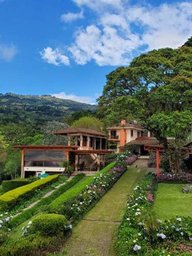 Finca Paraiso Mountain Retreat near San Jose Airport