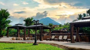 Volcano Lodge Hotel & Thermal Experience