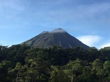 Amor Arenal (Adults Only)