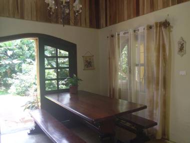 Rio Celeste Backpackers